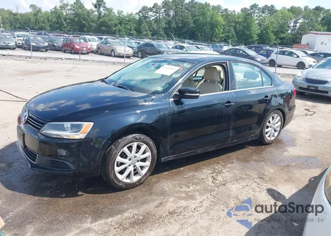 2014 Volkswagen Jetta 1.8T Se z USA, uszkodzony, nr VIN 3VWD17AJ6EM386018